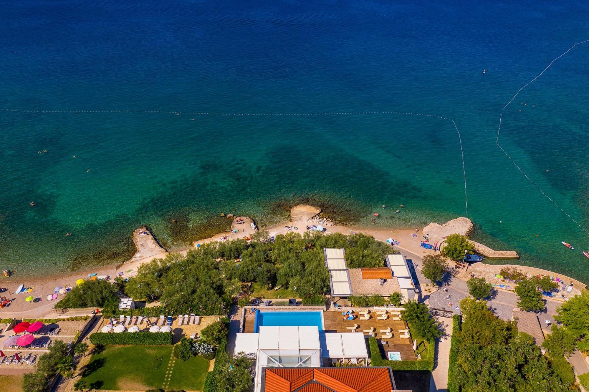 Rova Hotel 4*
